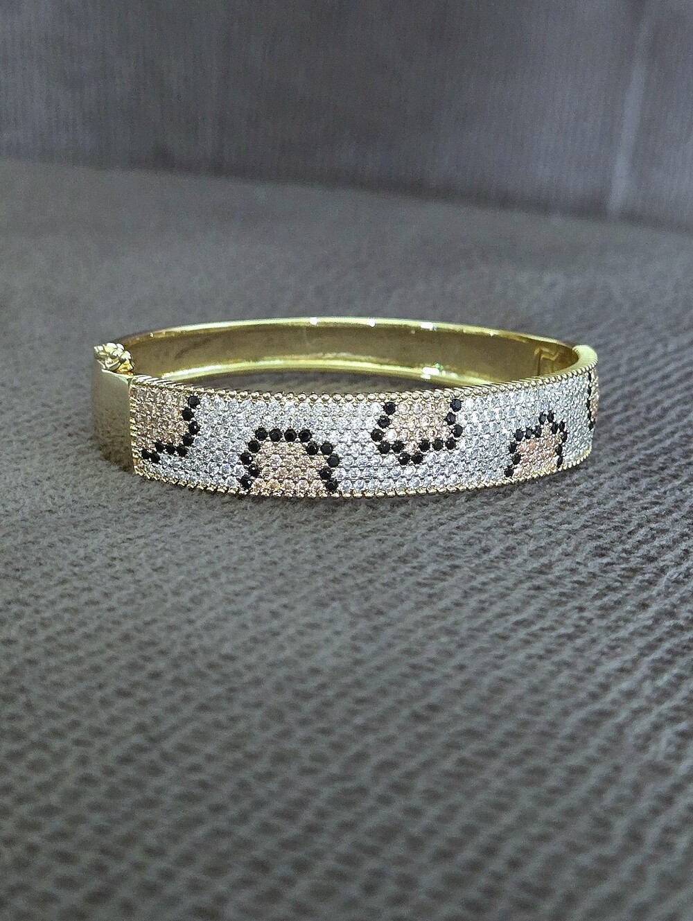 Gold💛 Hinged Bracelet with Cubic Zirconia💎 Leopard🐆 Print Motif - NWT